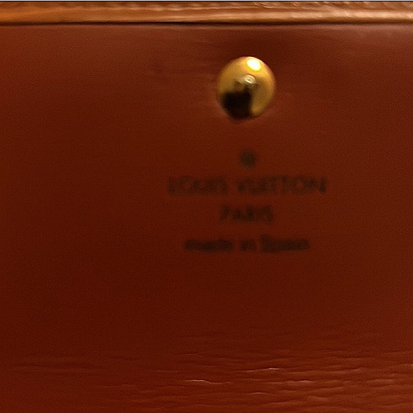 LOUIS VUITTON AUTHENTIC EPI LEATHER WALLET WITH COA WITH CROSSBODY CHAIN EUC - Picture 10 of 13